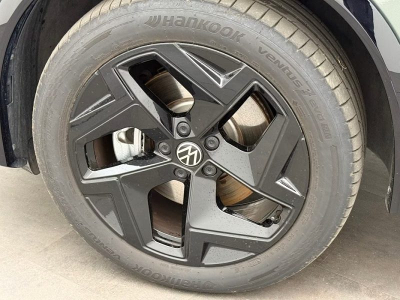VOLKSWAGEN TIGUAN 1.5 EHYBRID DSG R-LINE – BLACK STYLE – DCC – CAMÉRA 360° – ATTELAGE 2024