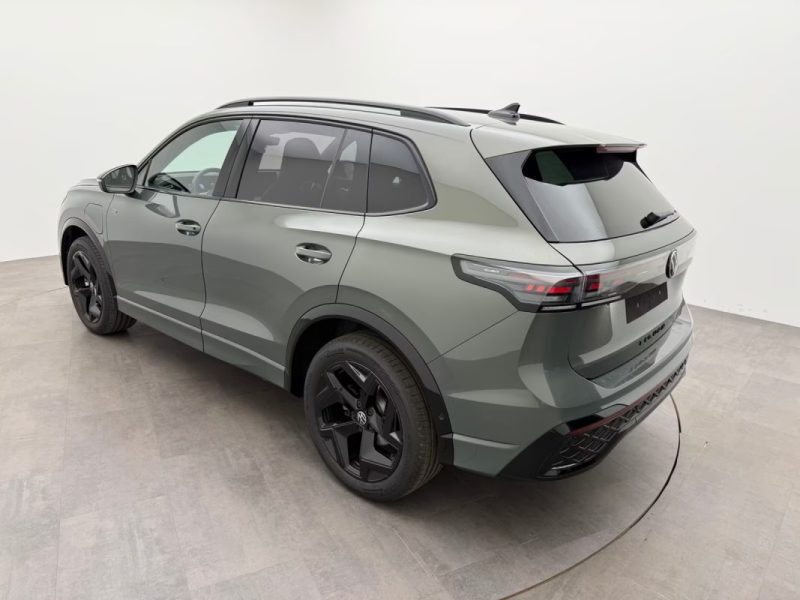 VOLKSWAGEN TIGUAN 1.5 EHYBRID DSG R-LINE – BLACK STYLE – DCC – CAMÉRA 360° – ATTELAGE 2024