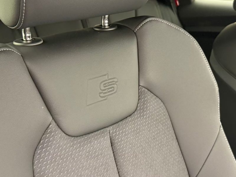 AUDI A1 SPORTBACK 40 TFSI S TRONIC S LINE – PACK NOIR – MATRIX LED – CAMÉRA 2025
