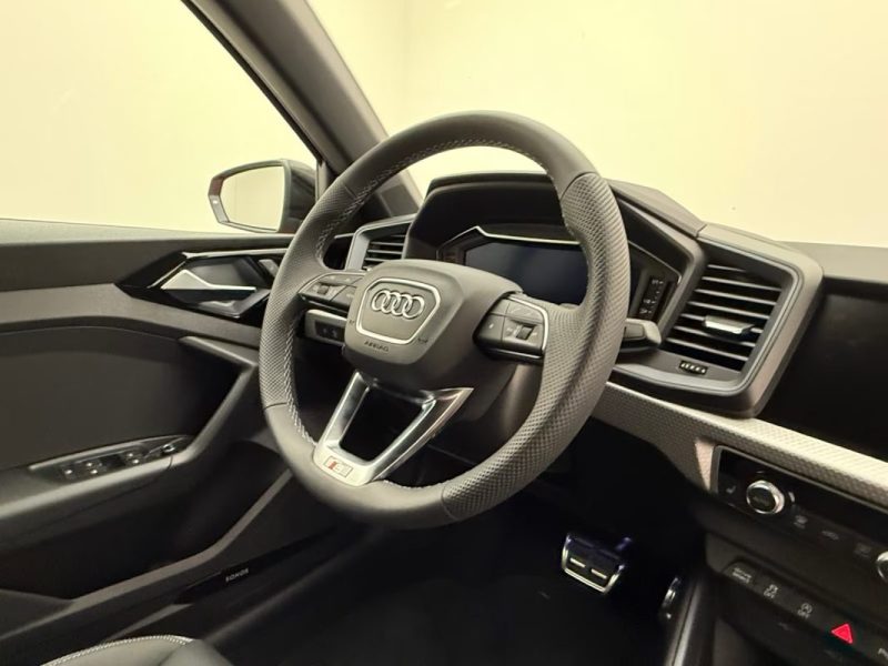 AUDI A1 SPORTBACK 40 TFSI S TRONIC S LINE – PACK NOIR – MATRIX LED – CAMÉRA 2025