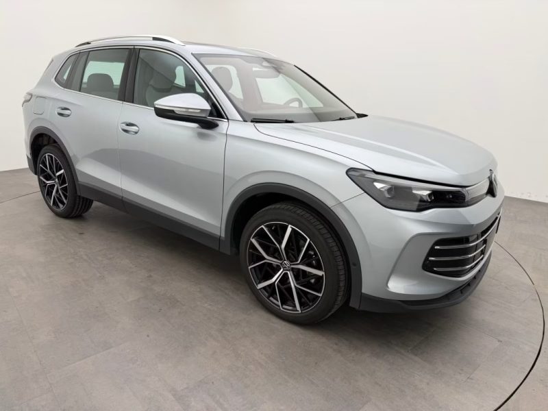 VOLKSWAGEN TIGUAN 1.5 EHYBRID DSG ELEGANCE – PACK DARK – TOIT PANORAMIQUE – IQ.LIGHT HD – CAMÉRA 360° – ATTELAGE 2025