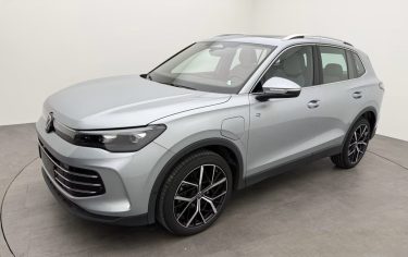 VOLKSWAGEN TIGUAN 1.5 EHYBRID DSG ELEGANCE – PACK DARK – TOIT PANORAMIQUE – IQ.LIGHT HD – CAMÉRA 360° – ATTELAGE 2025