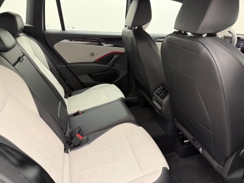 VOLKSWAGEN TIGUAN 1.5 EHYBRID DSG ELEGANCE – PACK DARK – TOIT PANORAMIQUE – IQ.LIGHT HD – CAMÉRA 360° – ATTELAGE 2025