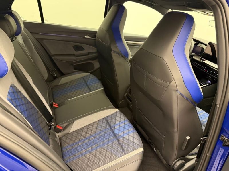 VOLKSWAGEN GOLF 8 PHASE 2 R 2.0 TSI DSG 4MOTION 333 CH – PANO – DCC – MATRIX LED – CAMÉRA 360° 2025
