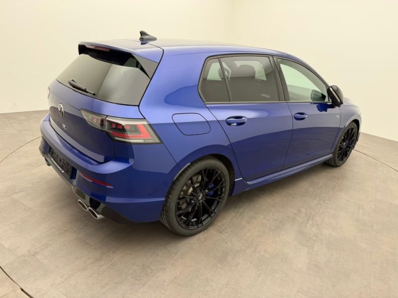 VOLKSWAGEN GOLF 8 PHASE 2 R 2.0 TSI DSG 4MOTION 333 CH – PANO – DCC – MATRIX LED – CAMÉRA 360° 2025