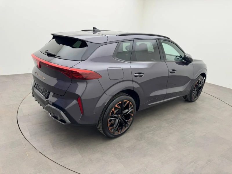 CUPRA TERRAMAR VZ 1.5 EHYBRID DSG – PANO – CUIR – SENNHEISER – CAMÉRA 360° – DCC