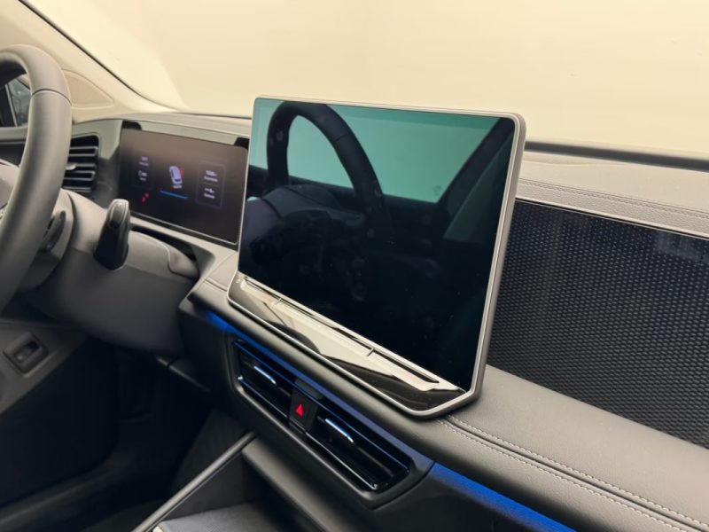 VOLKSWAGEN TIGUAN 1.5 EHYBRID DSG LIFE – DCC – NAVIGATION DISCOVER PRO – ATTELAGE 2024