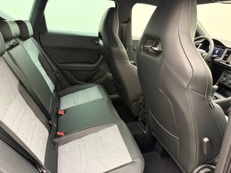 CUPRA ATECA 2.0 TSI DSG 4DRIVE TRIBE EDITION – CAMÉRA 360° – ATTELAGE – SIÈGES BAQUETS 2026