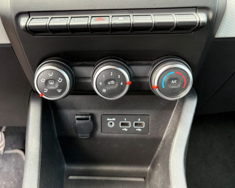 RENAULT CLIO V 90ch - LIMITED 2021 - CAMERA DE RECUL - CarPlay - État Excellent - GARANTIE 6 mois