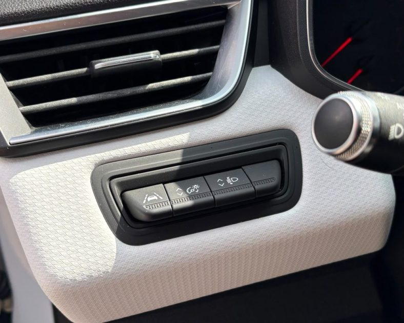 RENAULT CLIO V 90ch - LIMITED 2021 - CAMERA DE RECUL - CarPlay - État Excellent - GARANTIE 6 mois