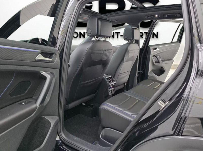 VOLKSWAGEN TIGUAN BLACK STYLE 2023
