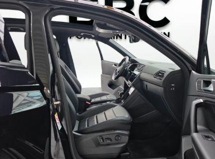 VOLKSWAGEN TIGUAN BLACK STYLE 2023