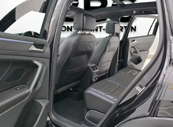 VOLKSWAGEN TIGUAN BLACK STYLE 2023