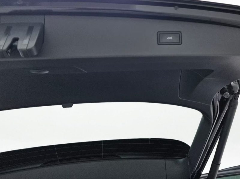 VOLKSWAGEN TIGUAN BLACK STYLE 2023