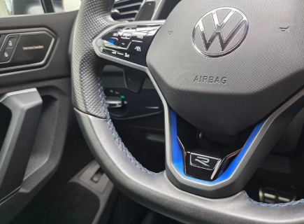 VOLKSWAGEN TIGUAN BLACK STYLE 2023
