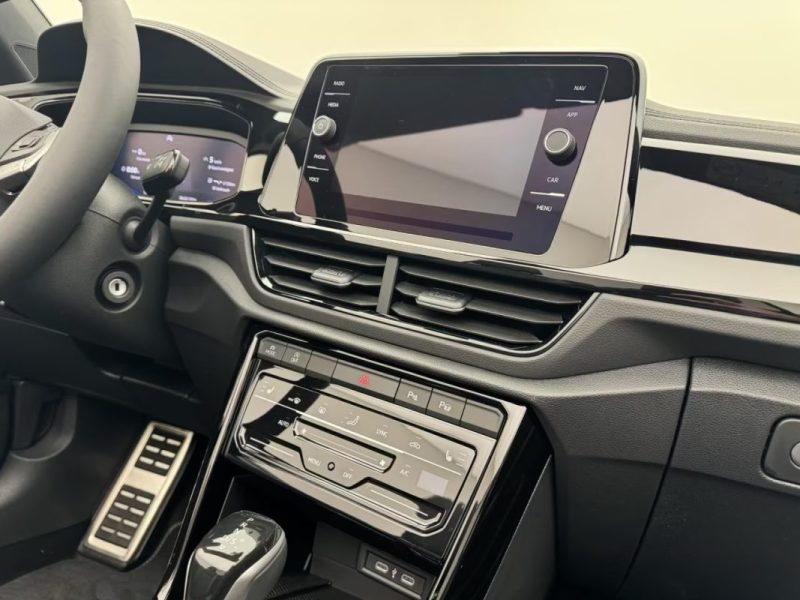 VOLKSWAGEN T-ROC CABRIOLET 1.5 TSI DSG R-LINE EDITION – CAMÉRA – ACC – CARPLAY 2024