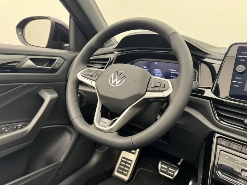 VOLKSWAGEN T-ROC CABRIOLET 1.5 TSI DSG R-LINE EDITION NOIR MAT – MATRIX LED – CAMÉRA – ATTELAGE 2024