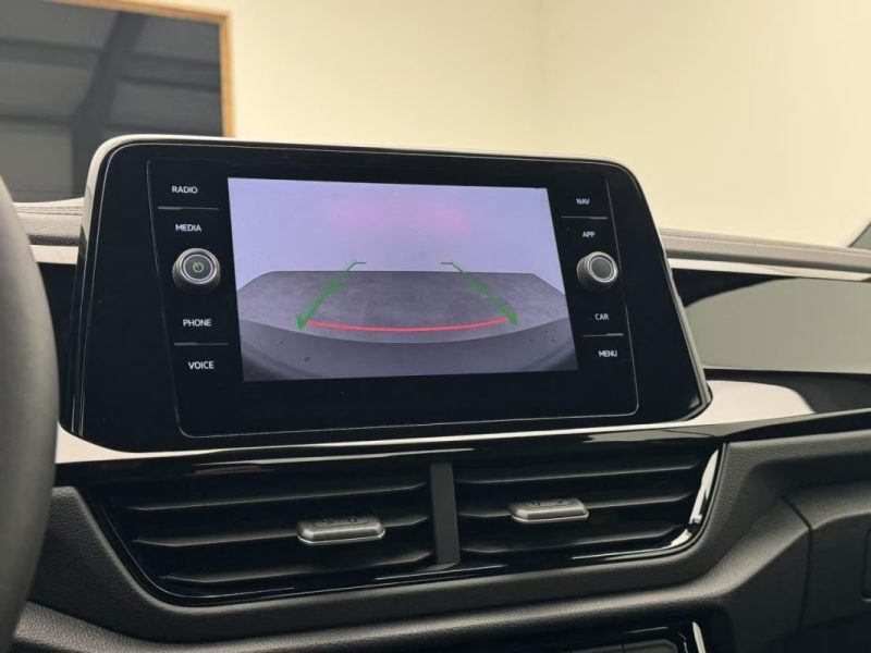 VOLKSWAGEN T-ROC CABRIOLET 1.5 TSI DSG R-LINE EDITION NOIR MAT – MATRIX LED – CAMÉRA – ATTELAGE 2024