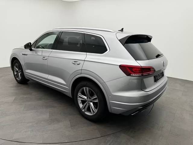 VOLKSWAGEN TOUAREG V6 TDI DSG 4MOTION R-LINE – SUSPENSIONS PNEUMATIQUES – ATTELAGE 2021