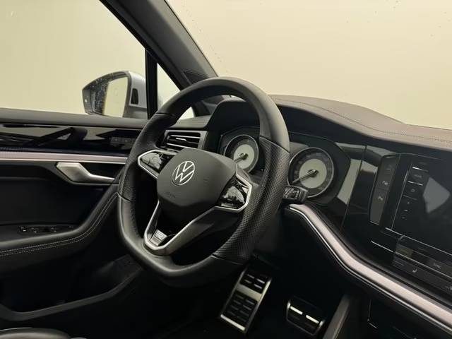 VOLKSWAGEN TOUAREG V6 TDI DSG 4MOTION R-LINE – SUSPENSIONS PNEUMATIQUES – ATTELAGE 2021