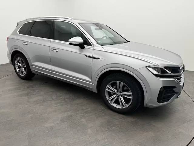 VOLKSWAGEN TOUAREG V6 TDI DSG 4MOTION R-LINE – SUSPENSIONS PNEUMATIQUES – ATTELAGE 2021