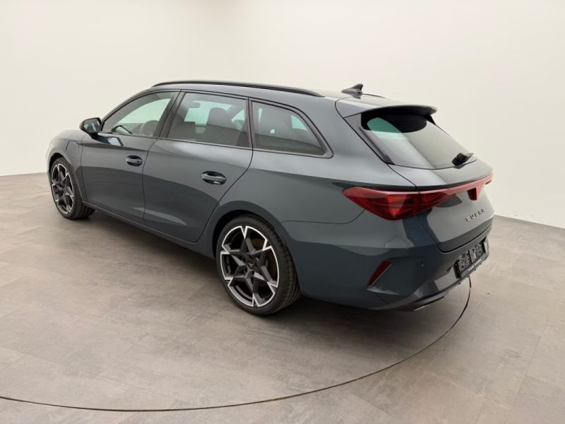 CUPRA LEON SPORTSTOURER VZ 1.5 EHYBRID DSG – TOIT OUVRANT – CAMÉRA – VIRTUAL COCKPIT 2024