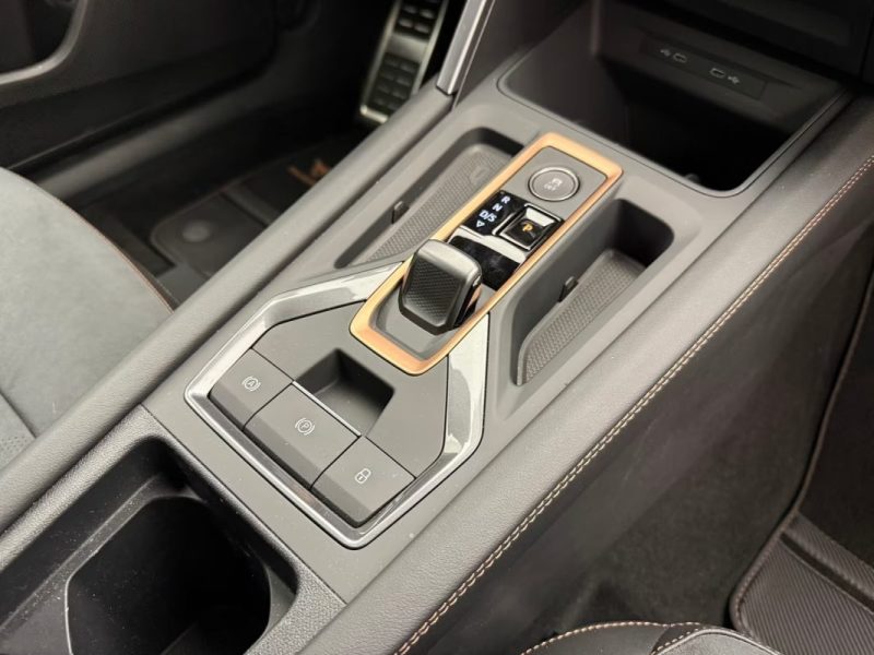CUPRA LEON SPORTSTOURER VZ 1.5 EHYBRID DSG – TOIT OUVRANT – CAMÉRA – VIRTUAL COCKPIT 2024