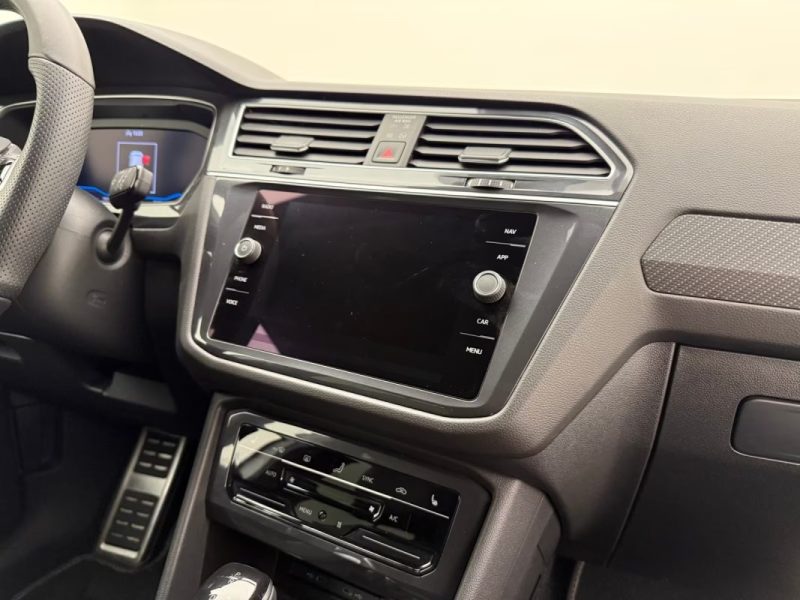 VOLKSWAGEN TIGUAN ALLSPACE 2.0 TDI DSG 4MOTION R-LINE 7 PLACES – ATTELAGE – CAMÉRA – DIGITAL COCKPIT 2025