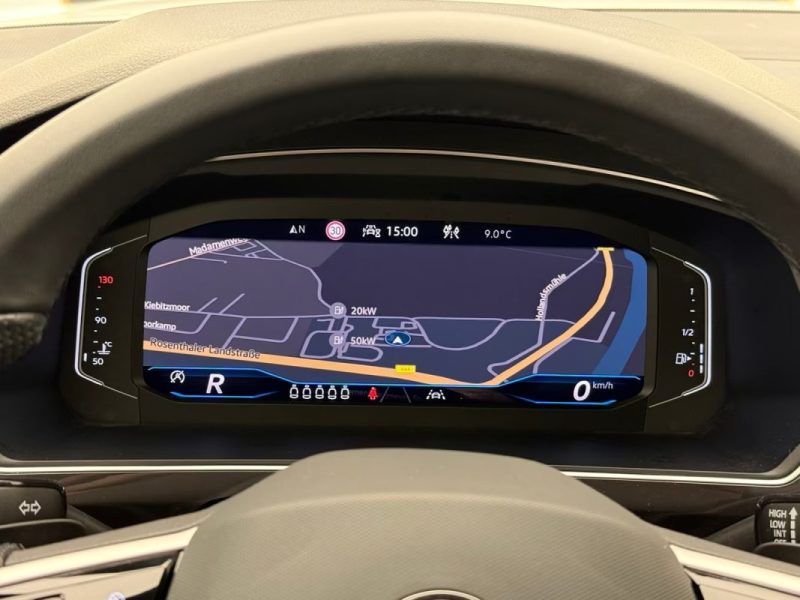 VOLKSWAGEN TIGUAN ALLSPACE 2.0 TDI DSG 4MOTION R-LINE 7 PLACES – ATTELAGE – CAMÉRA – DIGITAL COCKPIT 2025
