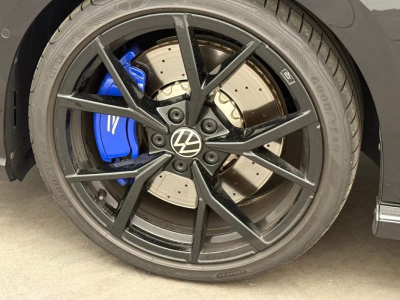 VOLKSWAGEN GOLF 8 R 2.0 TSI DSG 4MOTION R-PERFORMANCE – TOIT PANO – HUD 2022