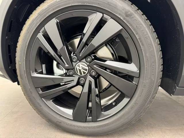 VOLKSWAGEN T-ROC 1.5 TSI DSG R-LINE NOIRSTYLE – TOIT OUVRANT – BEATS – IQ.LIGHT – ACC 2024