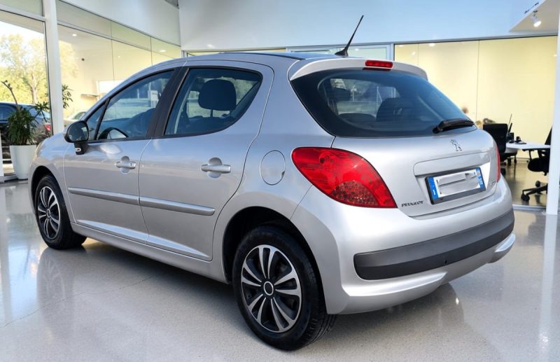 PEUGEOT 207 1.4 5PORTES GARANTIE 6MOIS