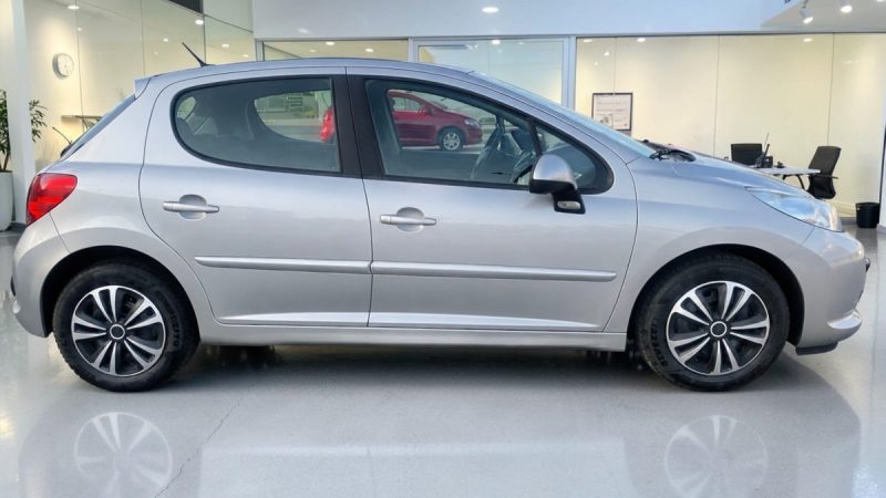 PEUGEOT 207 1.4 5PORTES GARANTIE 6MOIS