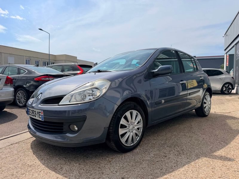 RENAULT CLIO III 1.4I 98cv PRIVILEGE CLIM 2007