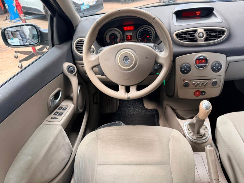RENAULT CLIO III 1.4I 98cv PRIVILEGE CLIM 2007