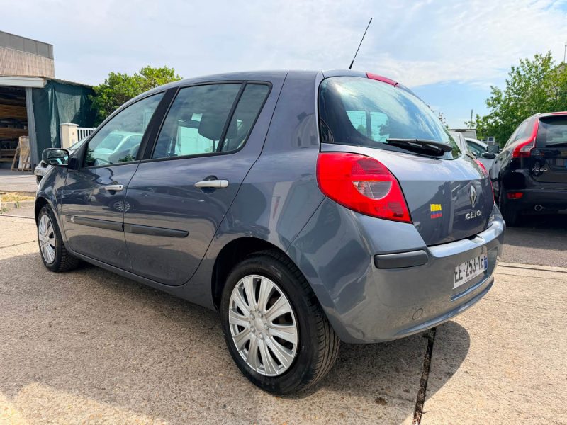 RENAULT CLIO III 1.4I 98cv PRIVILEGE CLIM 2007