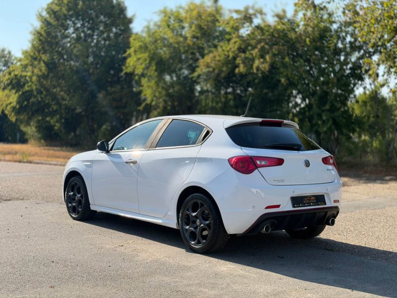 Alfa Romeo Giulietta Serie 2 2.0 JTDM 150ch Lusso – Gps – Clim – Révisée & garantie 6 mois