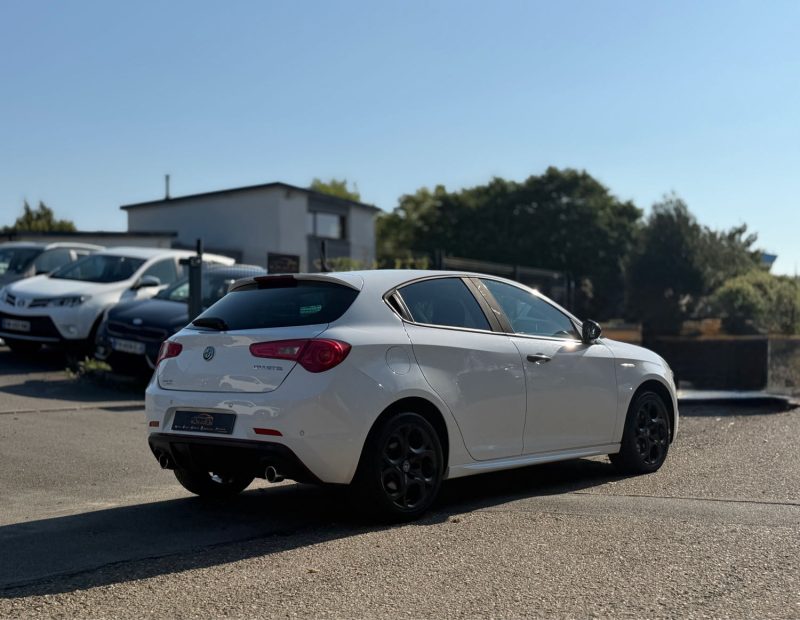 Alfa Romeo Giulietta Serie 2 2.0 JTDM 150ch Lusso – Gps – Clim – Révisée & garantie 6 mois