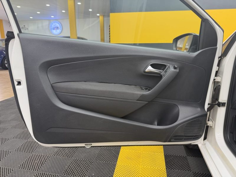 VW POLO V  1.2 70 CH TRENDLINE 