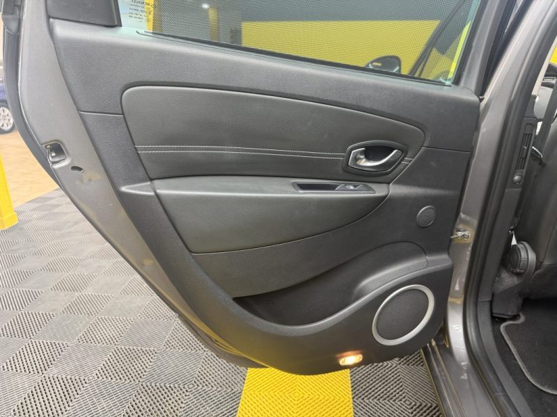 RENAULT SCENICIII XMOD 1.2 TCE 130 BOSE 