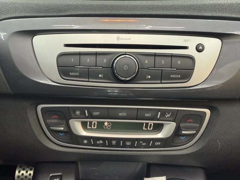 RENAULT SCENICIII XMOD 1.2 TCE 130 BOSE 