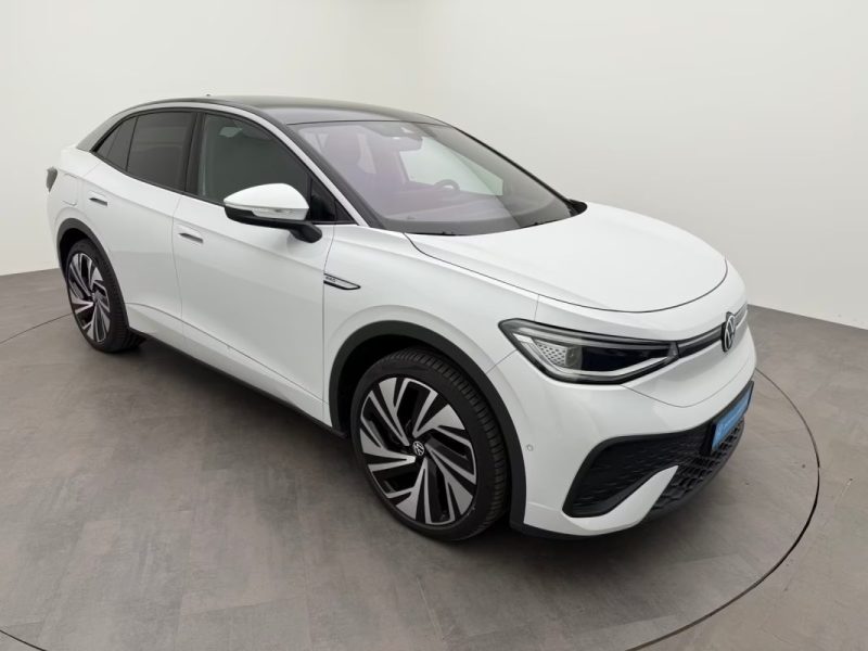 VOLKSWAGEN ID.5 PRO 77 KWH – MATRIX LED – CAMÉRA 360° – ATTELAGE – HUD 2022