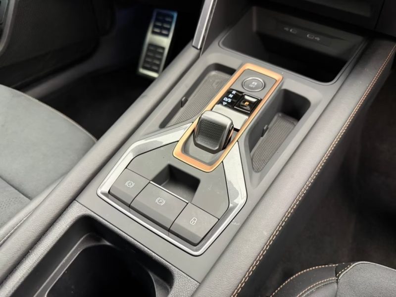 CUPRA LEON SPORTSTOURER VZ 2.0 TSI DSG 4DRIVE – DCC – PANO – ATTELAGE 2025