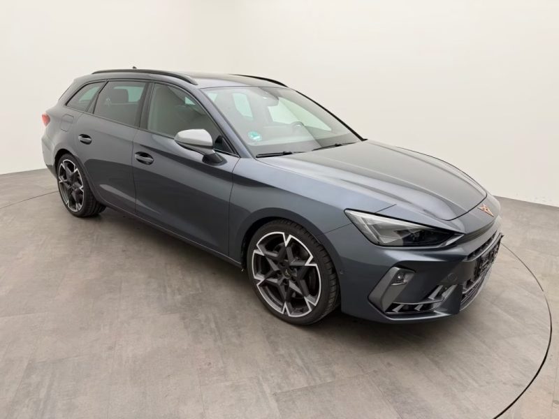 CUPRA LEON SPORTSTOURER VZ 2.0 TSI DSG 4DRIVE – DCC – PANO – ATTELAGE 2025
