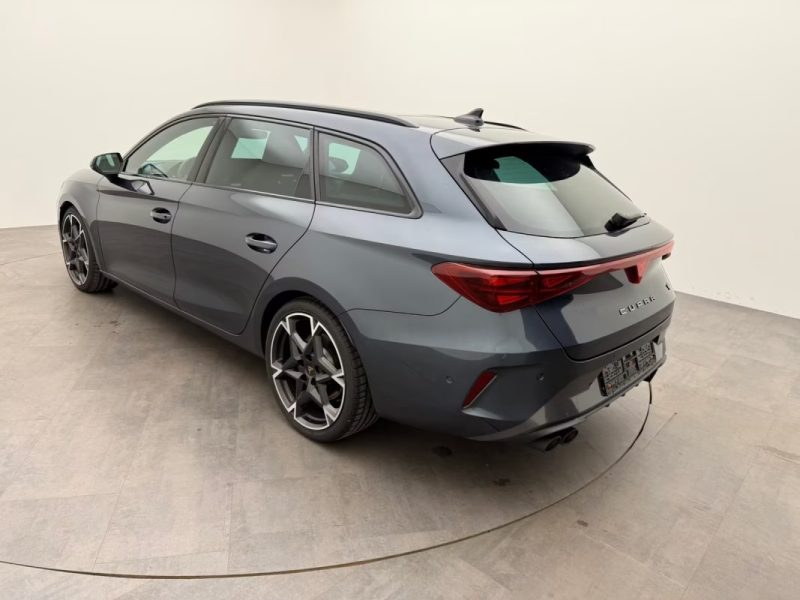 CUPRA LEON SPORTSTOURER VZ 2.0 TSI DSG 4DRIVE – DCC – PANO – ATTELAGE 2025