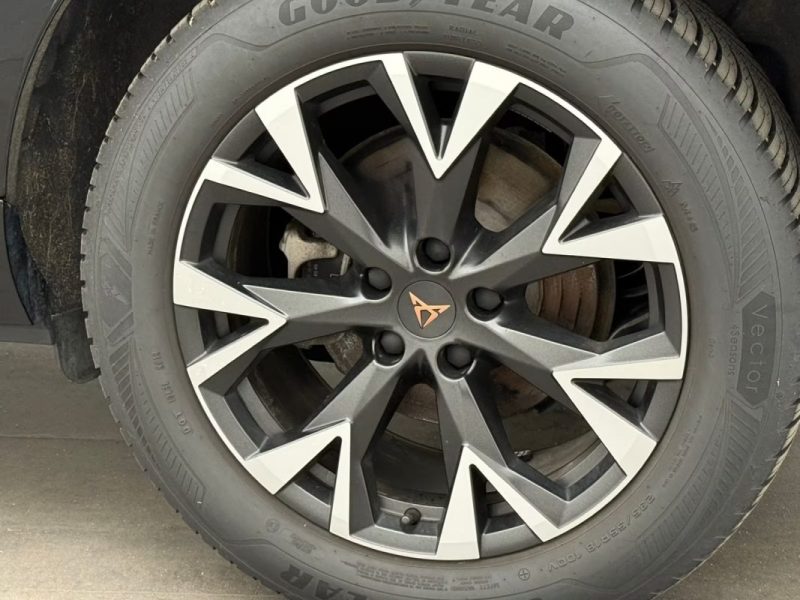 CUPRA TERRAMAR 1.5 EHYBRID DSG 204 CH – TOIT OUVRANT – AFFICHAGE TÊTE HAUTE – ATTELAGE PRÉPARÉ 2025