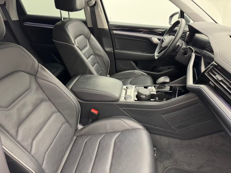 VOLKSWAGEN TOUAREG TDI 4MOTION ELEGANCE – SUSPENSION PNEUMATIQUE – IQ.LIGHT MATRIX – ATTELAGE 2023