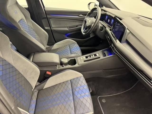 VOLKSWAGEN GOLF 8 R DSG 4MOTION – PACK PERFORMANCE – DCC – IQ.LIGHT MATRIX 2021