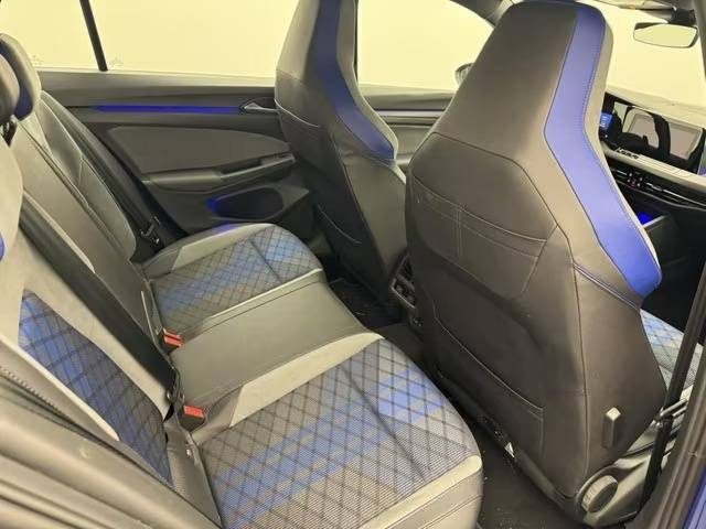 VOLKSWAGEN GOLF 8 R DSG 4MOTION – PACK PERFORMANCE – DCC – IQ.LIGHT MATRIX 2021