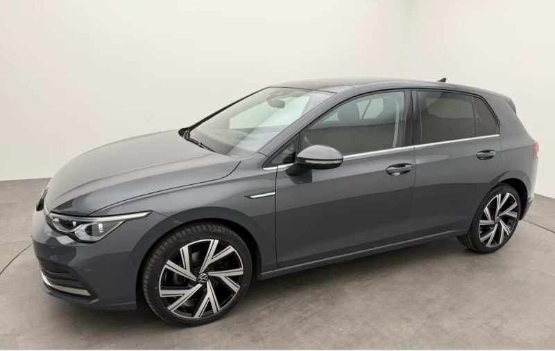 VOLKSWAGEN GOLF 8 2.0 TDI DSG STYLE – PANO – NAVIGATION – AFFICHAGE TÊTE HAUTE 2022